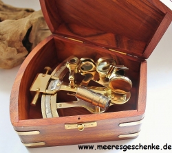 Sextant Messing mit Holzbox ca. 5 x 10 x 12 cm