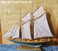 Deko-Modell eines Segler / Segel-Yacht 85 x 72 x 14 cm