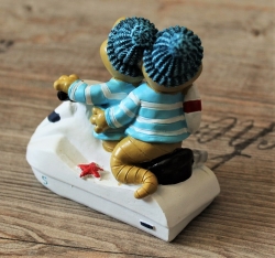 Wattwurmpaar auf Jetski ca.9,5 x 8,5 x 4,5 cm
