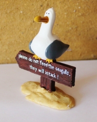Möwe auf einem Schild ca. 9 x 10,5 x 4 cm