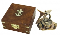 Sonnenuhr Kompass Ø: 8 cm antik mit Holzbox
