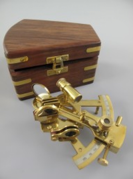 Sextant Messing mit Holzbox ca. 10 x 20 x 20 cm