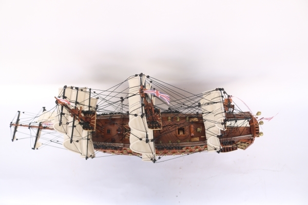 Premium-Modell Kriegsschiff - H.M.S. Victory 75 x 64 x 23 cm