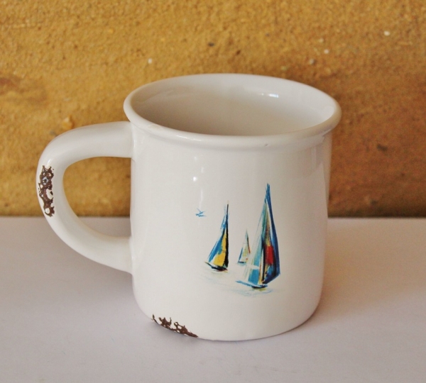 Becher maritim bunte Segler ca. 9 x 12 x Ø 9 cm