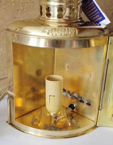 Positionslampe elektr. Backbord und/oder Steuerbord ca. 23 x 15 x 10 cm