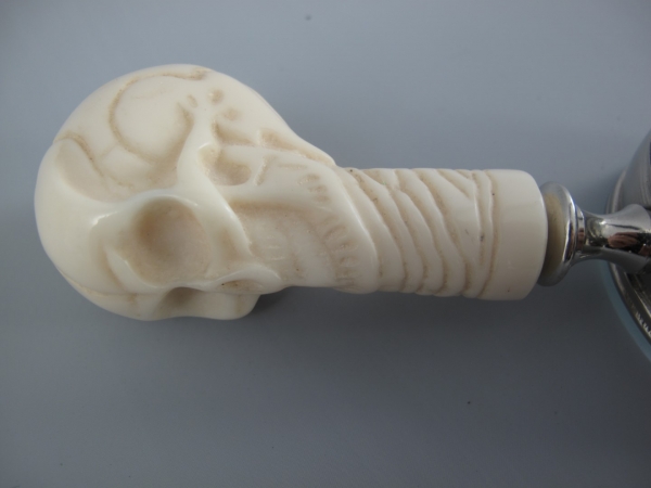 Lupe mit Totenkopfgriff ca.18 x Ø 8 cm