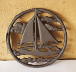 Topf-Untersetzer maritim als Segelboot  Ø 19 x 2 cm